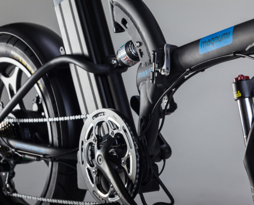 אופניים חשמליים עירוניים מתקדמים מותגי מגנום בייקס. אופניים המתקדמים ביותר לכל מטרת רכיבה.